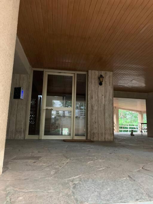 Varkiza Lux Apartment Bagian luar foto
